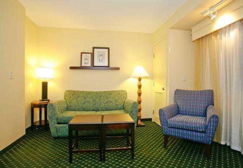 Best Western Hesperia-Victorville Suites Room photo